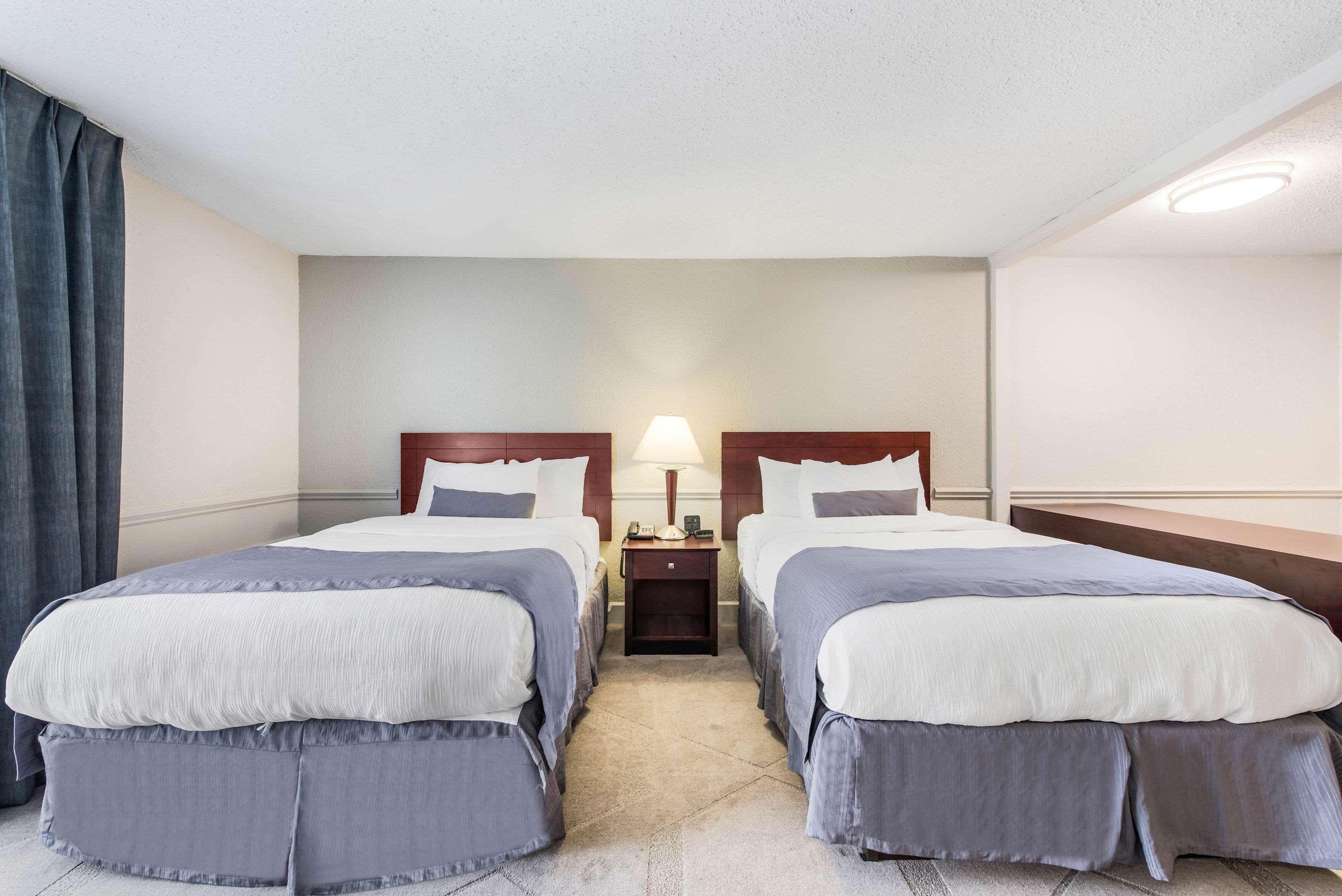 The Blu Hotel Blue Ash Cincinnati, Ascend Hotel Collection エクステリア 写真
