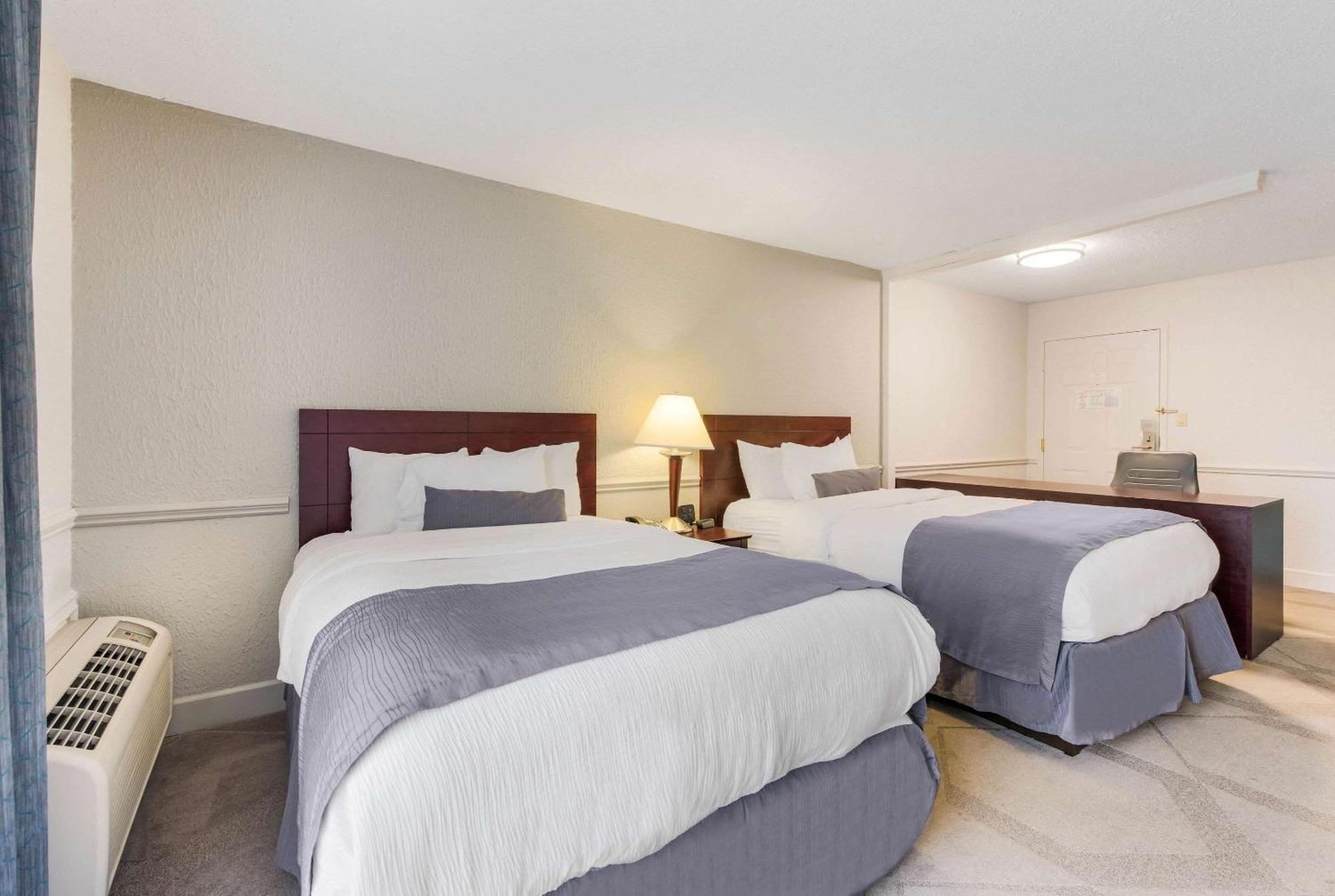 The Blu Hotel Blue Ash Cincinnati, Ascend Hotel Collection エクステリア 写真