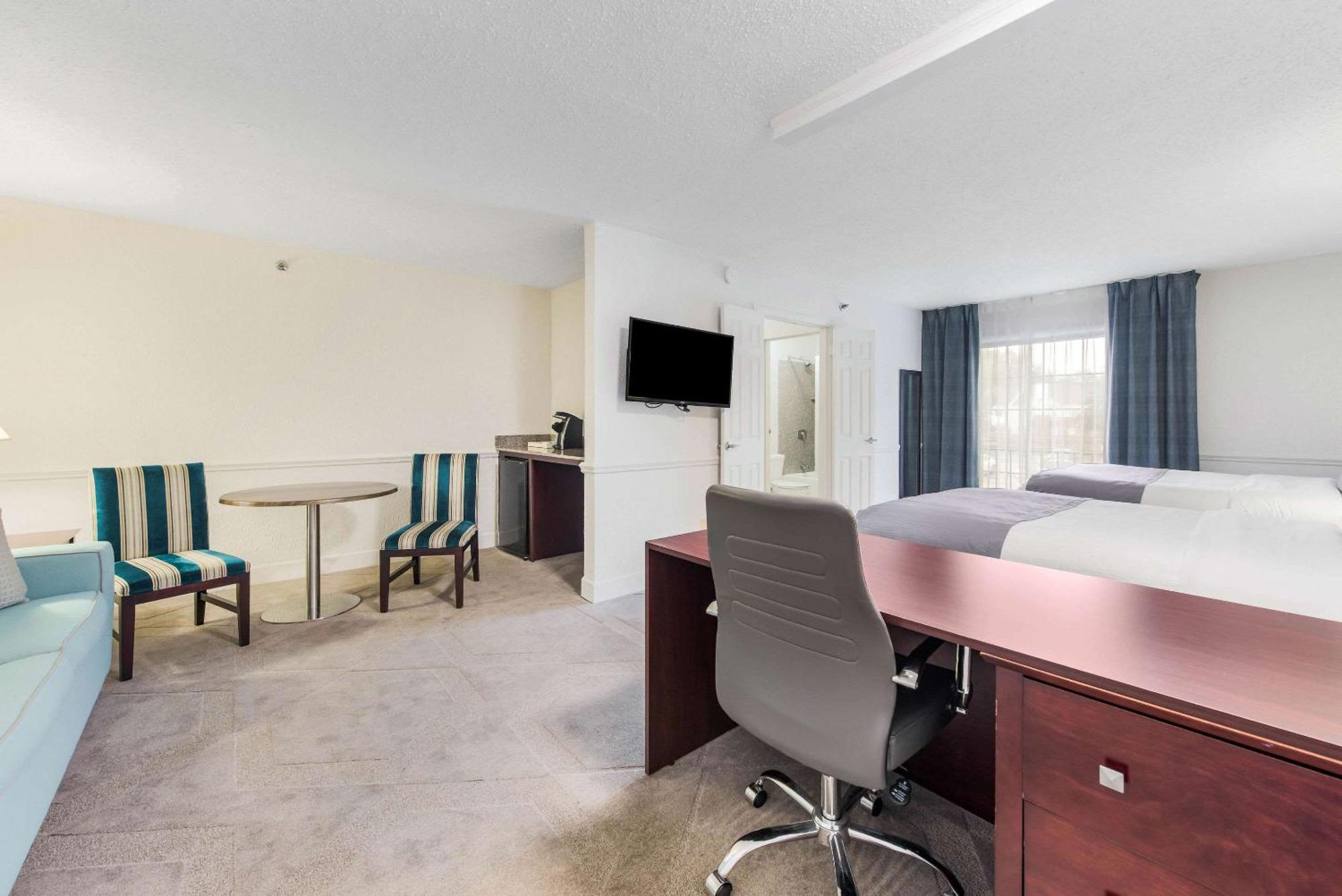 The Blu Hotel Blue Ash Cincinnati, Ascend Hotel Collection エクステリア 写真