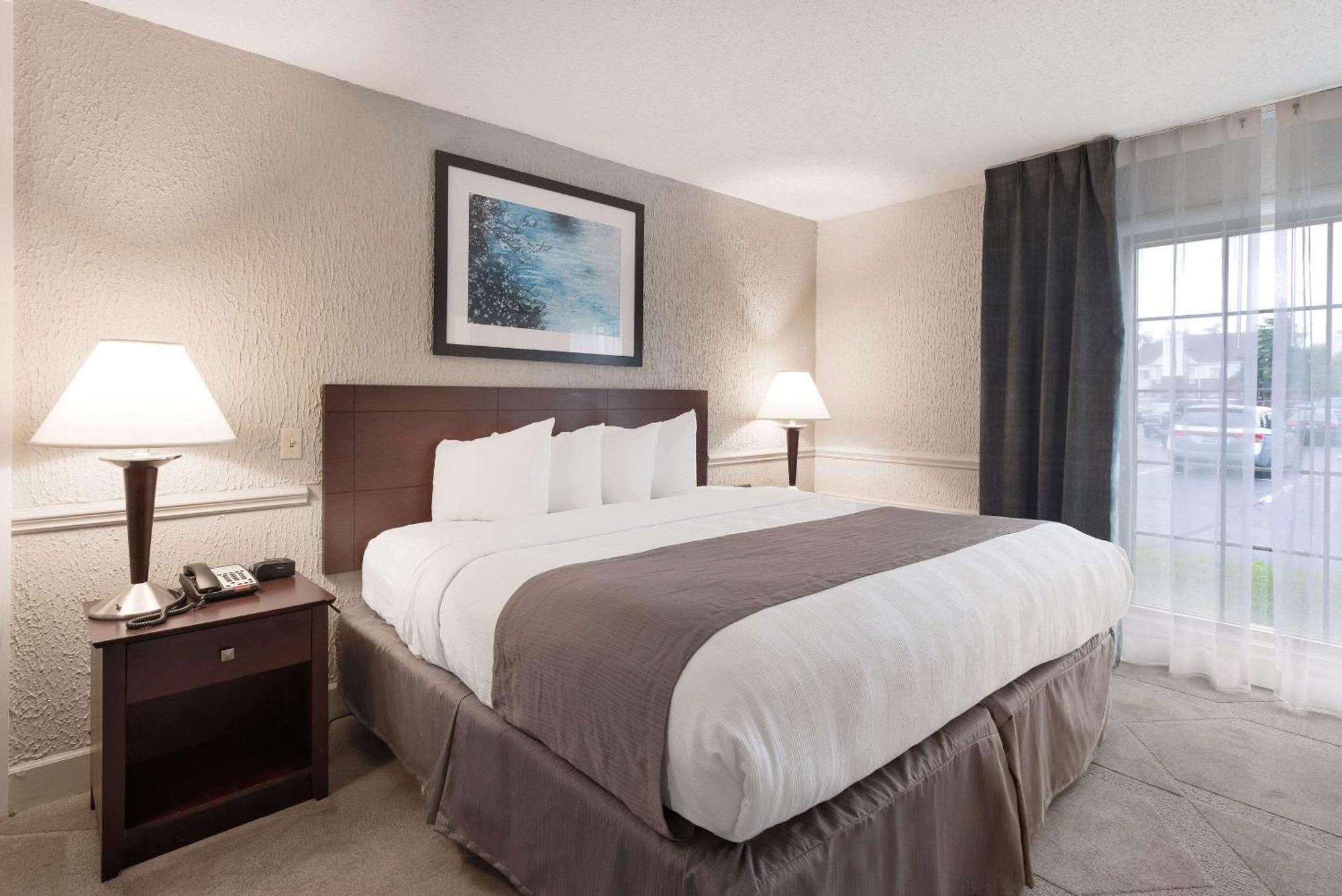 The Blu Hotel Blue Ash Cincinnati, Ascend Hotel Collection エクステリア 写真