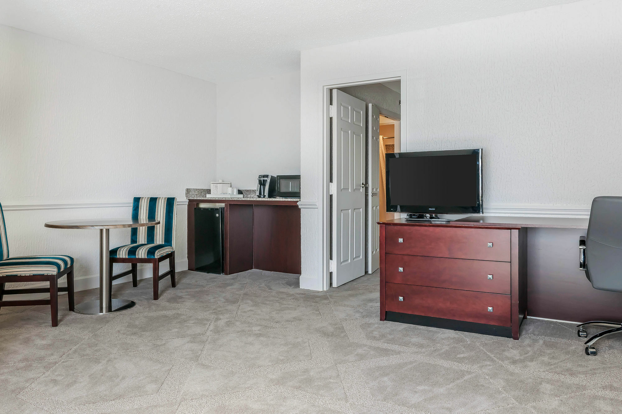 The Blu Hotel Blue Ash Cincinnati, Ascend Hotel Collection エクステリア 写真