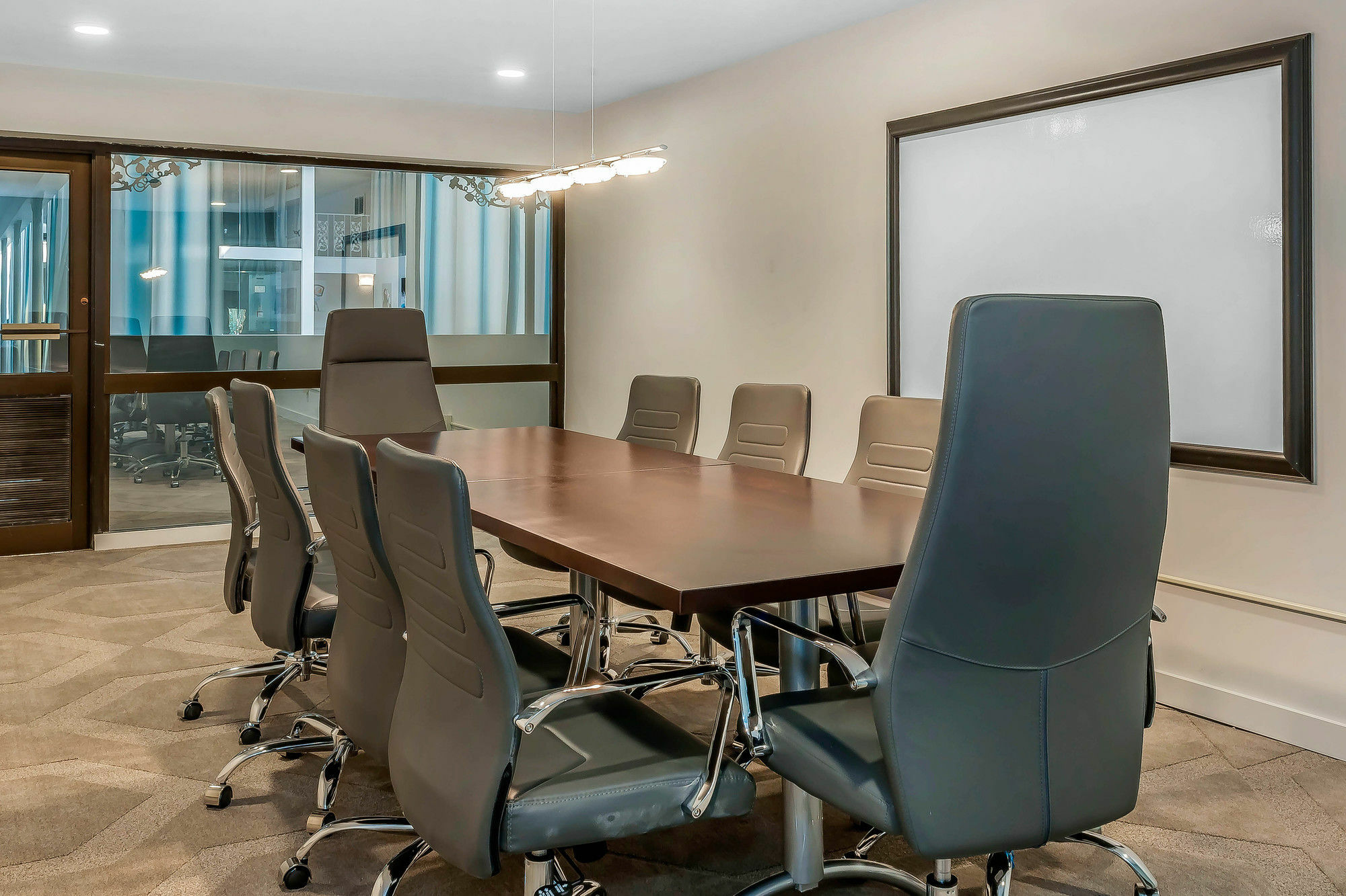 The Blu Hotel Blue Ash Cincinnati, Ascend Hotel Collection エクステリア 写真